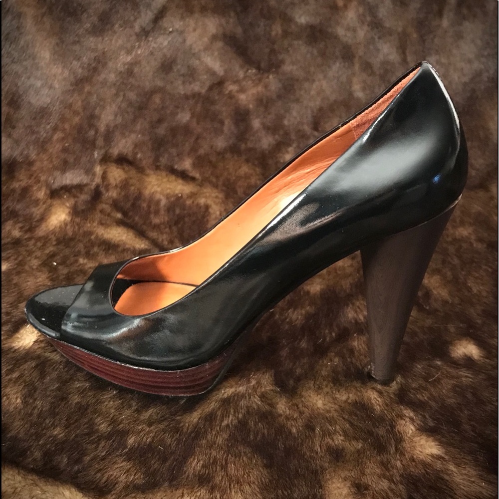 GUESS OPEN TOE PUMP - Picture 3 of 7